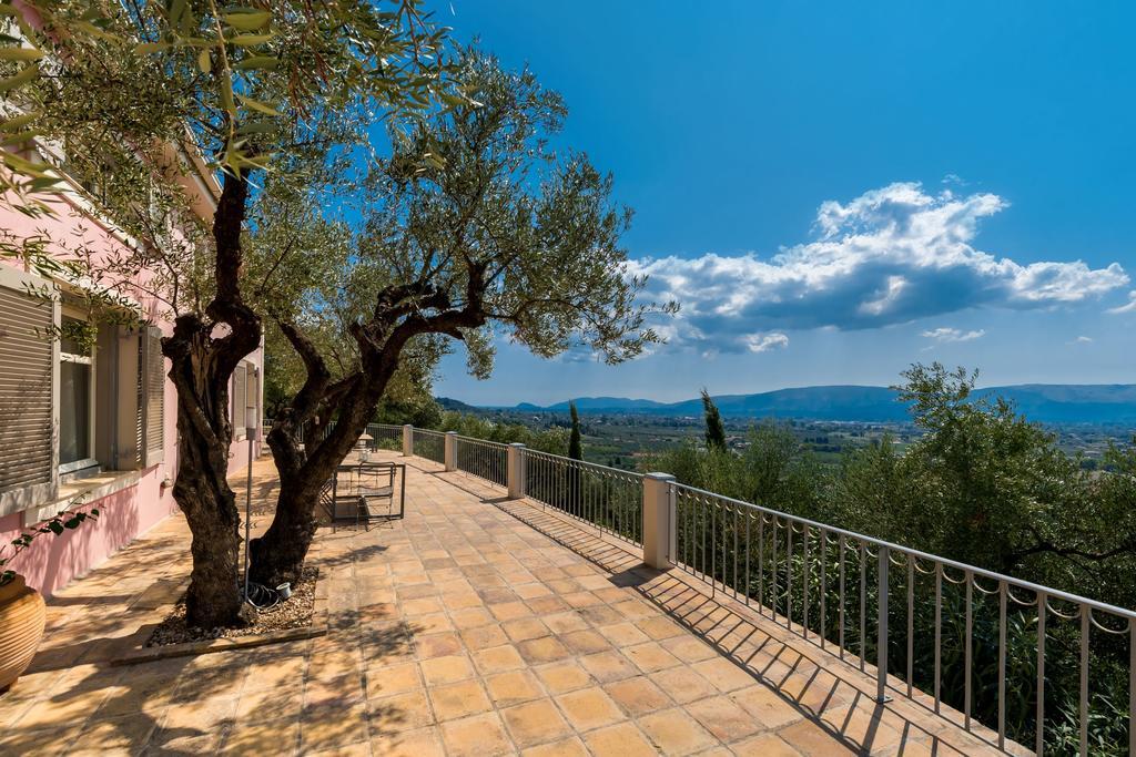 Villa Oliva, In A Serene Location & Private Pool, By Zantewize Akrotíri Kültér fotó